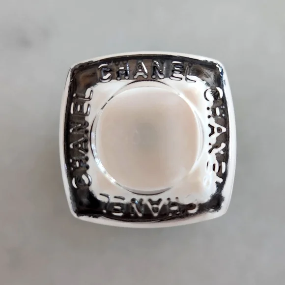 Chanel Le Vernis Nail Colour Ballerina 167 BRAND NEW UNUSED - Picture 4 of 4